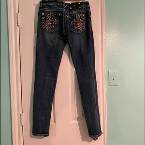 Almost new miss me skinny jeans size 27 /32